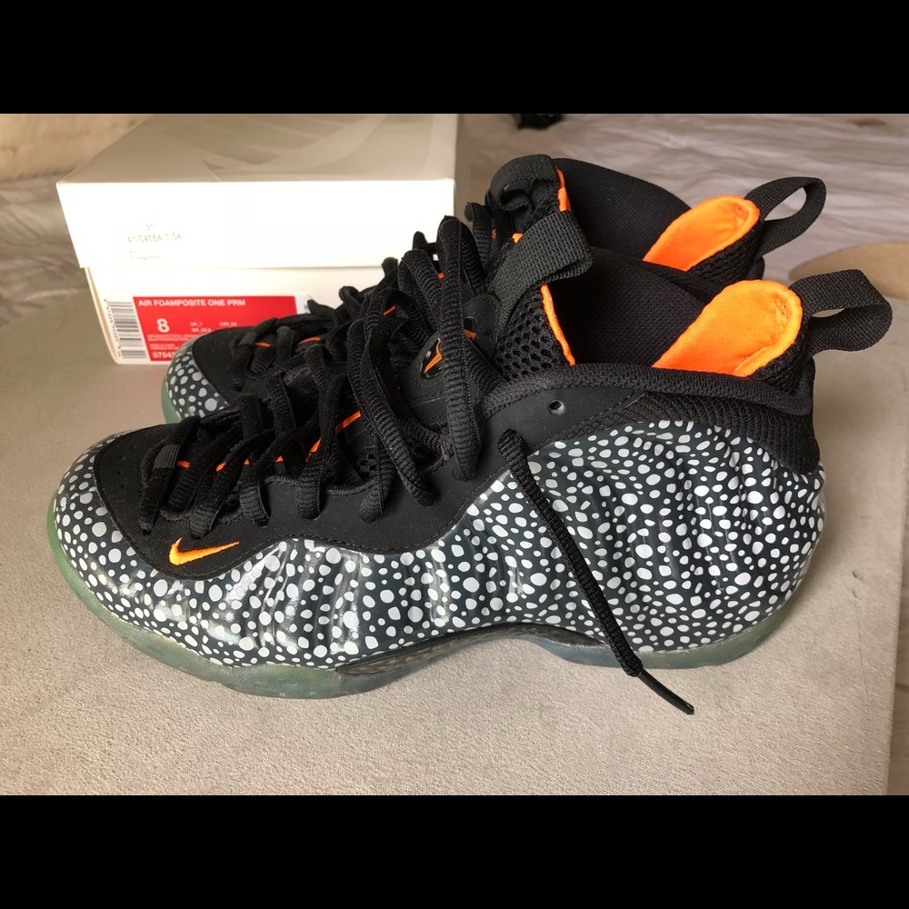 Authentic Nike Foamposite in size 8M/9-9.5W